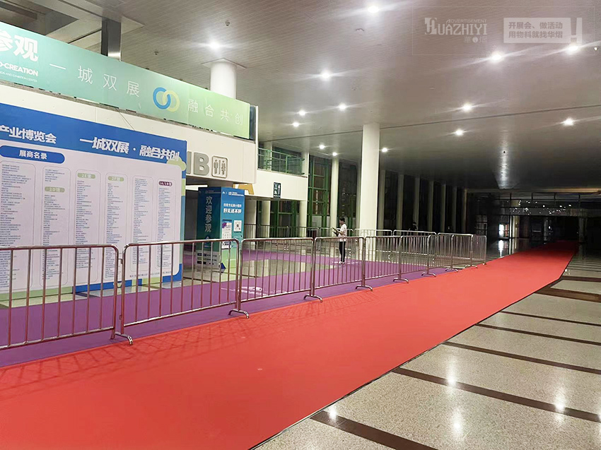 鄭州鐵馬護(hù)欄出租廠家協(xié)助會展中心活動